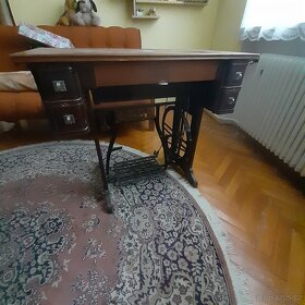 Šicí stroj Lada - 5