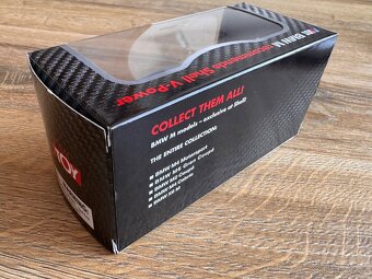 Sběratelský model autíčka BMW C6 M, modré barvy. - 5