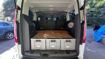 Vestavba Ford Tourneo Custom - 5