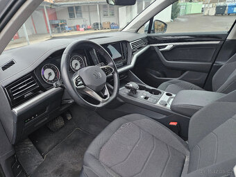 VW Touareg 3,0TDi 4Motion, ČR, 1.maj, 41 tis. km, DPH - 5