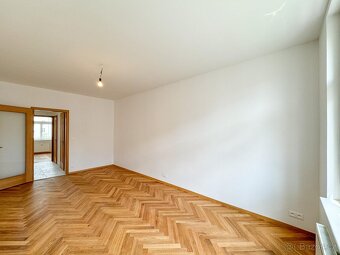 Pronájem nezařízeného bytu 2+1 cca 49 m2, 3. patro,, Záhřeb - 5