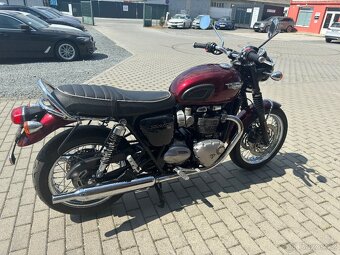 Triumph T120 Bonneville - 5