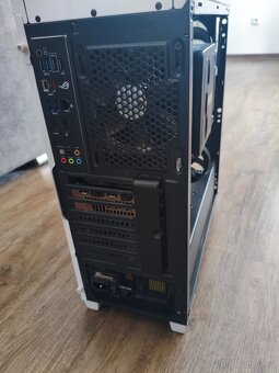 Ryzen 7 5800X3D + RX 7800XT - 5