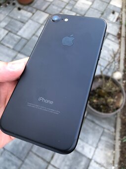 iPhone 7 32Gb...opotřebený stav...100% baterie - 5