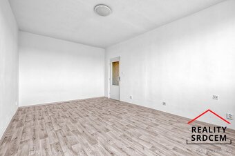 Podnájem zrekonstruovaného a prostorného bytu 1+1, 35 m2, ul - 5