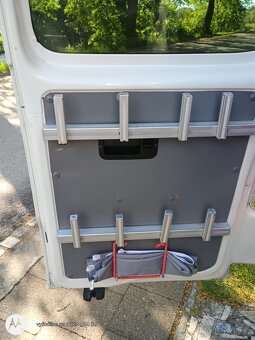 Prodám obytnou dodávku VW T5 - 5