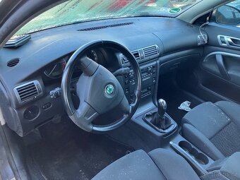 ŠKODA SUPERB 2.0Tdi-2008 POTKANÝ MOTOR-NEPOJÍZDNÉ - 5