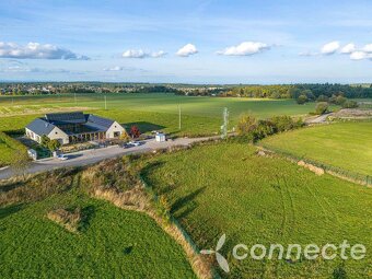 Prodej stavebního pozemku 977 m2 ve Svojeticích - 5