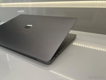 Apple Macbook Pro 16" 2019 i7, 16GB, 512GB, Space Grey - 5