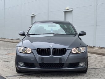 BMW E92 335i Manuál - 5