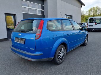 Ford Focus 1.8 Duratec Ghia - 5