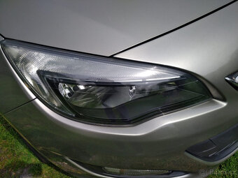 Opel Astra Notchback 1.6 (2017) - 5