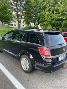 Opel Astra H 1.7 cdti caravan plná výbava - 5