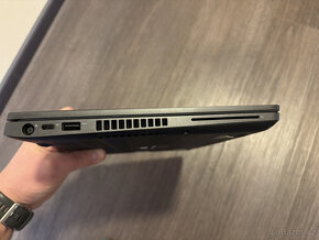Notebook DOTYKOVÝ LCD – CPUi5/RAM8GB/SSD256GB/14"/W11 - 5