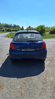 Peugeot 207 1,4 - 5