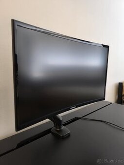 UTMANING + Monitor Samsung C24F396 - 5