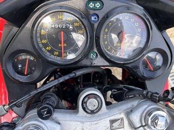 Honda CBR125R - 5