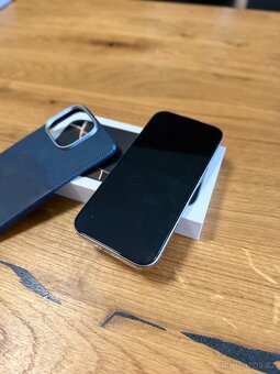 iPhone 16 Pro 128 GB - 5