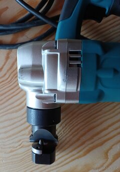 Makita prostřihovač JN3201 - 5