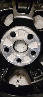 TOYOTA Yaris,15' alu disky, tpms, zimní pneu, nové ,černé - 5