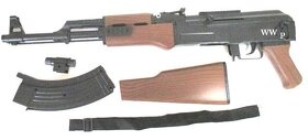 Samopal  Typ P. 305je replika Kalašnikov AK-47,kovové manuál - 5