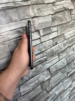 iPhone 11 - 5
