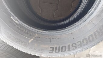 Prodám 2 x letní pneu Bridgestone 215/65/16 - 5
