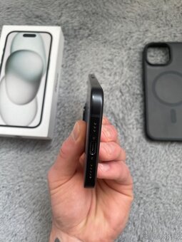 iPhone 15 - 5