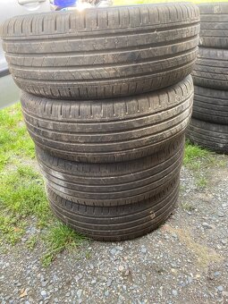 Prodám gumy 215/60 R16 - 5