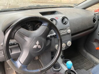 Mitsubishi Colt 1.3 benzin na opravu nebo náhradní díly - 5