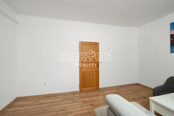 Pronájem prostorného bytu 2+1 (70 m2) na ulici Cingrova, Mor - 5