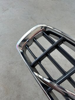 Volvo xc70 p3 maska/grill - 5