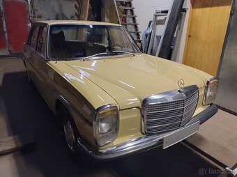 Mercedes Benz 240D W115 - 5