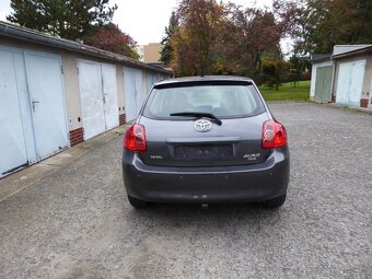 Toyota Auris 2,0 D-4D - výborný stav - 5