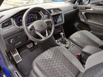 VW Tiguan 4x4 DSG R-Line VIRTUAL IQ LIGHT HUD KAMERA TAŽNÉ - 5