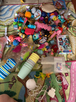 Směs hraček (DeAgostini edice Kouzelné čtení, reprák a figur - 5