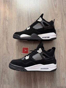 Jordan 4 White Thunder - 5
