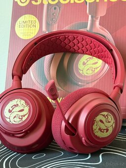 Sluchátka SteelSeries Arctis Nova 7 -  Dragon Edition - 5
