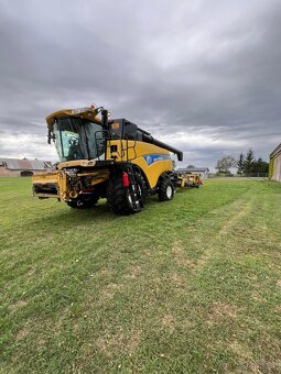 Sklízecí mlatička NewhollandCX8080 - 5