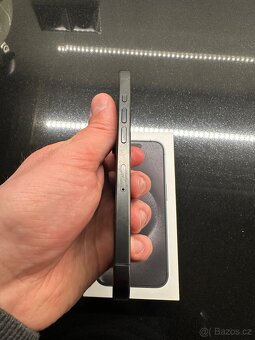 Apple iPhone 15 PRO - 5