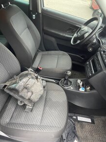 Škoda Fabia 2 facelift prodam náhradní dily - 5