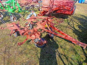 Obraceč sena tažený Kuhn 4 m - 5