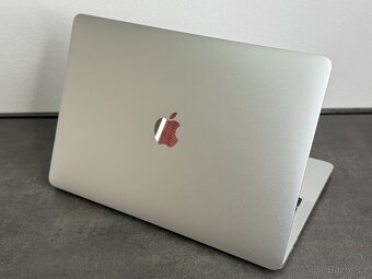 MacBook Pro 13'' 2020 / M1 / 16GB / 512GB SSD / Silver - - 5