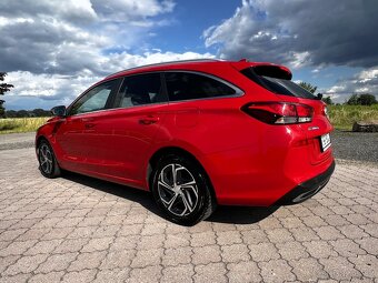 Hyundai i30 COMBI 1,0 T-GDi 88kW SMART LED, NAVI - 5