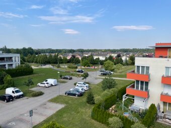 Prodej pěkného světlého bytu 1+kk s terasou a sklepem - 5
