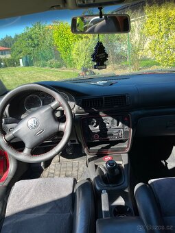 Volkswagen Passat - 5