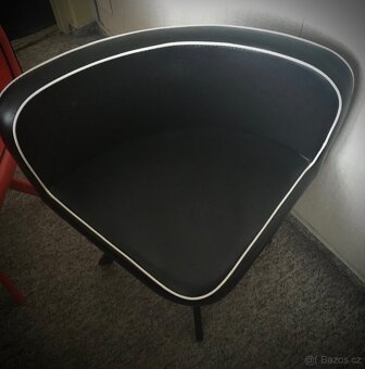 Jídelní Stůl s židlemi SET 4+1 - 5