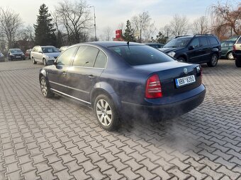 Škoda Superb 2.8 V6 benzín - 5