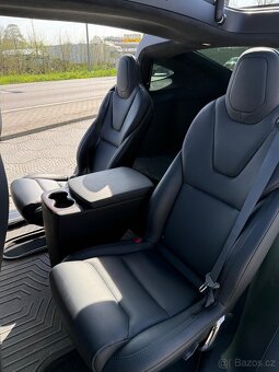 Tesla model X - 5
