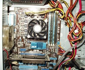 Starší plně funkční PC - 5